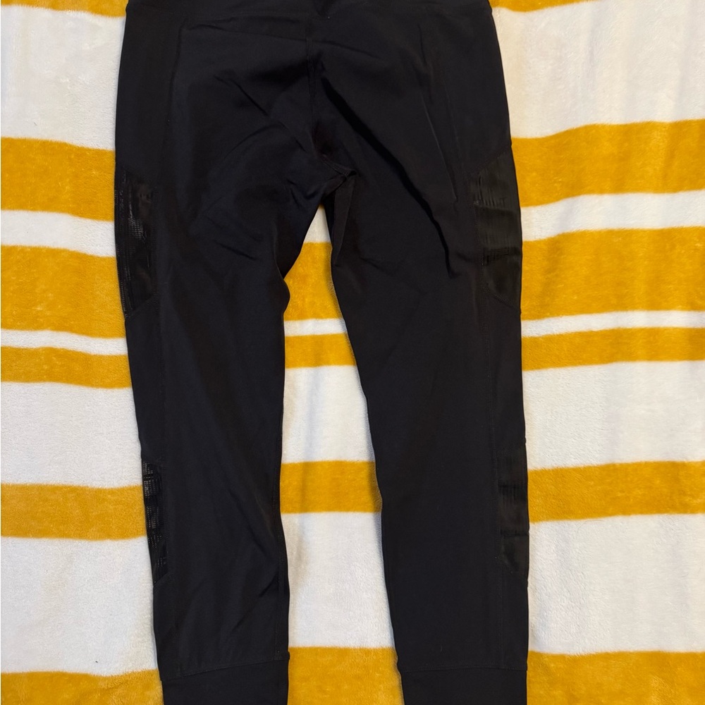 Zyia Black Leggings with Mesh Panels - Picture 3 of 6